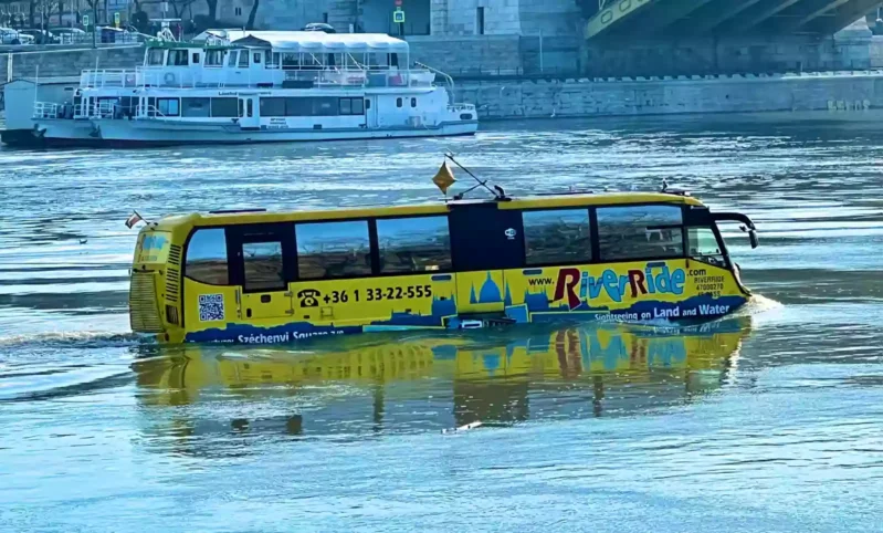 ריברייד אוטובוס אמיפבי בודפשט הונגריה