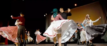 שייט לילי עם מופע פולקלור